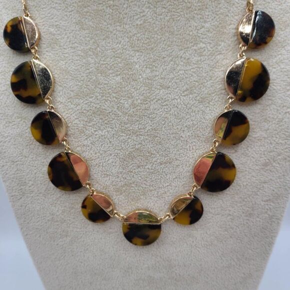 J Crew Factory Adjustable Tortoise Gold Tone Necklace - Picture 8 of 9